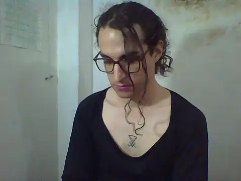 LaCuerva online show from May 2026 07:56:02 PM