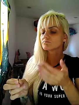 CopacabanaBlondgirl online show from May 2026 02:56:01 PM