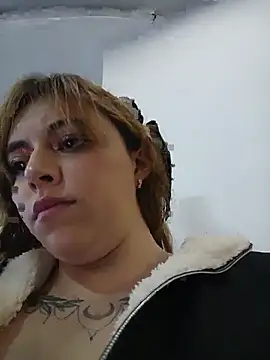 Isabella  Risky online show from June 2026 11:13:01 PM