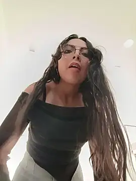 JENNIFER  03 online show from May 2026 04:25:02 PM