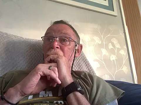 Moonraker64 online show from May 2026 07:01:01 PM