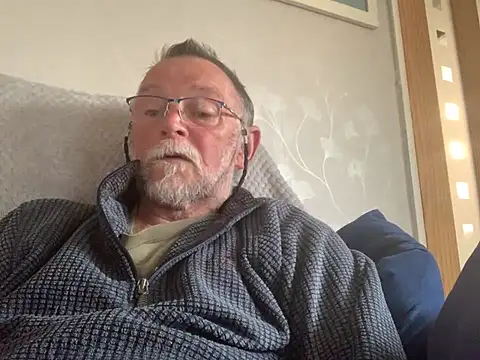 Moonraker64 online show from June 2026 07:29:01 PM