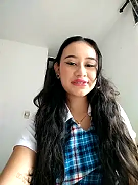 L0lita Emi12 online show from July 2026 04:12:01 PM