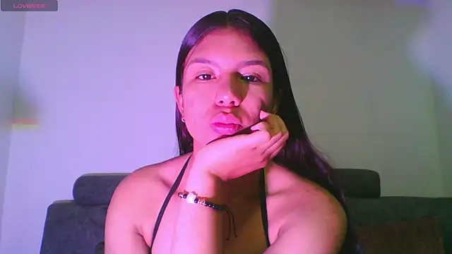 FernandaHils online show from May 2026 12:57:01 PM