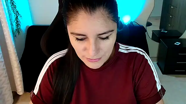 LUCYMILF SEXY online show from May 2026 06:04:02 PM