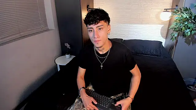 Spencerwhite  online show from June 2026 08:14:02 PM