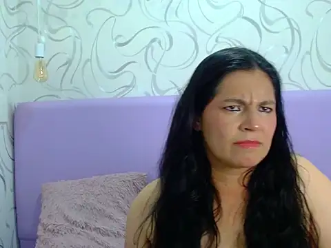 JenniferLondonx online show from May 2026 09:44:02 PM