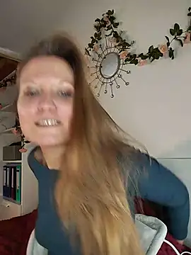 Candy Cougar online show from May 2026 06:55:02 AM