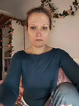 Candy Cougar online show from May 2026 06:31:02 AM