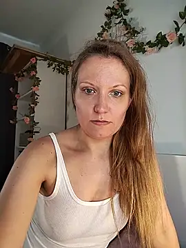 Candy Cougar online show from May 2026 06:53:01 AM