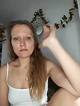 Candy Cougar online show from July 2026 07:03:01 AM