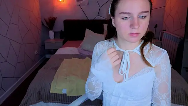 Vicki Milles online show from July 2026 10:39:01 AM