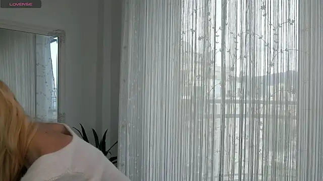 Belle Blondy online show from May 2026 10:47:01 AM