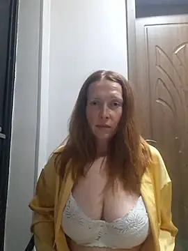 MillaSmileX online show from July 2026 05:39:01 PM