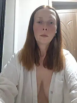 MillaSmileX online show from July 2026 07:39:01 PM