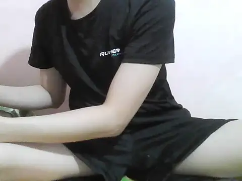 Zineyy online show from June 2026 10:26:01 AM