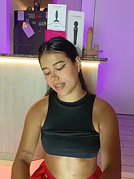 Snapshot of Raven_stonee01 chatting on May 2026 10:28:02 PM Raven stonee01 online show from May 2026 10:28:02 PM