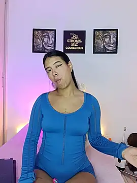 Snapshot of Raven_stonee01 chatting on June 2026 12:36:01 AM Raven stonee01 online show from June 2026 12:36:01 AM