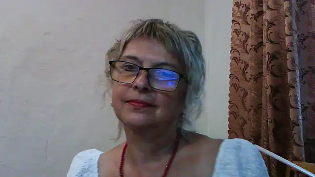ElizabethGorden online show from July 2026 05:00:02 PM
