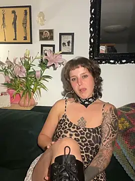 EmilieBraun online show from June 2026 08:40:02 PM