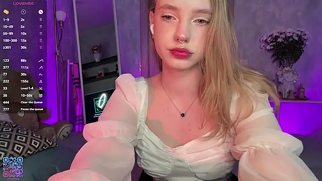 Eve Dark Side online show from May 2026 06:00:02 AM