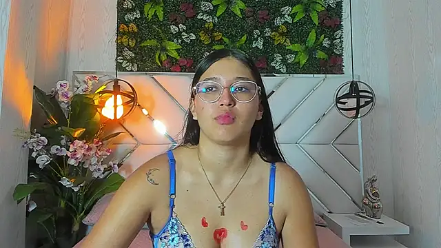 Janett Moore online show from June 2026 01:02:01 PM