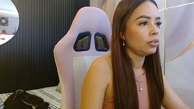 Snapshot of naomis_36 chatting on June 2026 01:59:02 PM naomis 36 online show from June 2026 01:59:02 PM