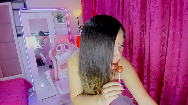 Snapshot of Shantal_Sweet_ chatting on July 2026 01:50:01 PM Shantal Sweet online show from July 2026 01:50:01 PM