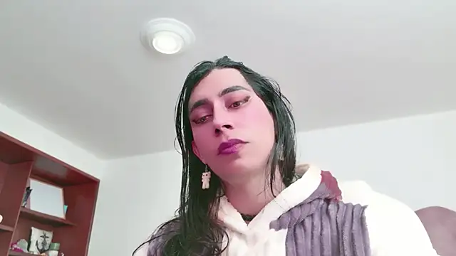 Alexadomina22 online show from June 2026 12:47:01 AM