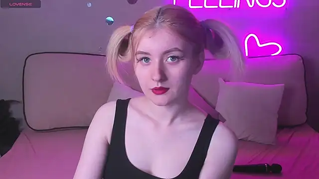 Diiana Daviis online show from May 2026 12:59:01 AM