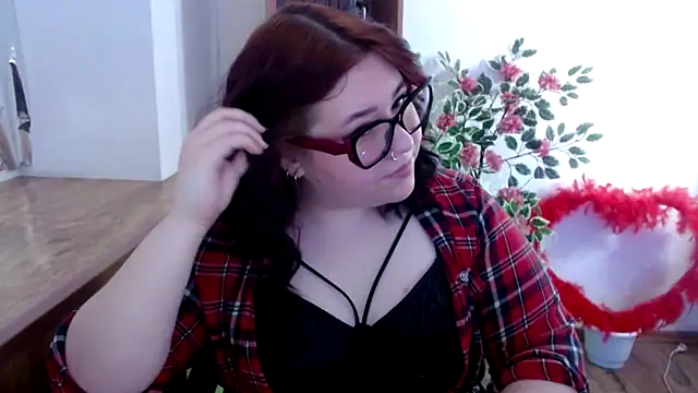 KarolinasHot online show from June 2026 07:04:02 PM