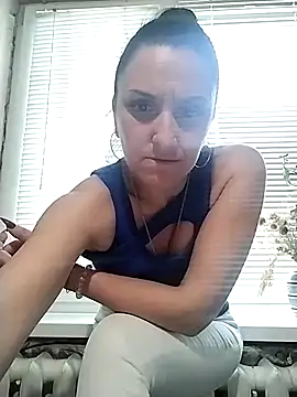 MillaMia45 online show from May 2026 03:17:01 PM