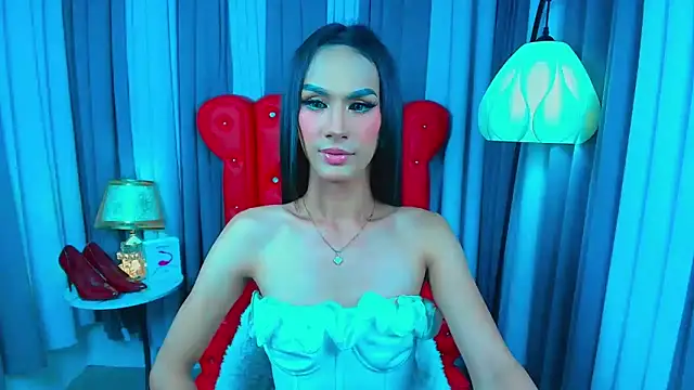 Estella Hilton online show from June 2026 08:16:02 AM