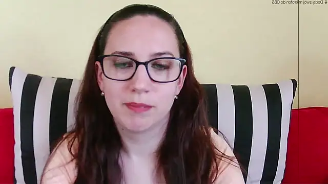 Snapshot of EmilyHotAngel chatting on May 2026 03:42:01 PM EmilyHotAngel online show from May 2026 03:42:01 PM