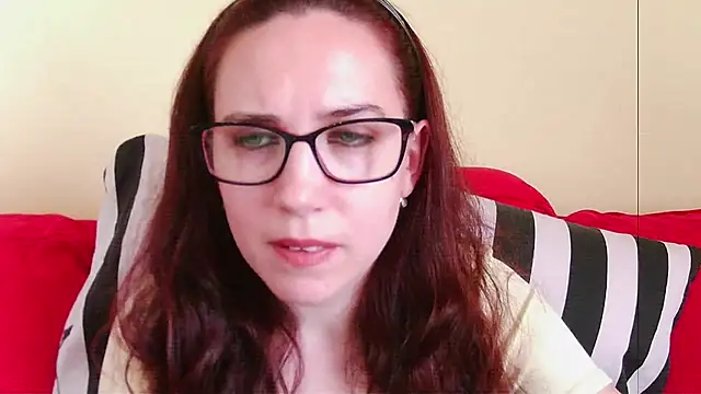 Snapshot of EmilyHotAngel chatting on July 2026 01:17:01 PM EmilyHotAngel online show from July 2026 01:17:01 PM
