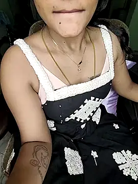 Tamil  Thara003 online show from May 2026 06:03:01 PM