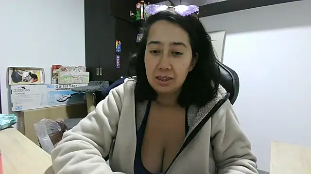saramaSS online show from May 2026 01:47:02 AM