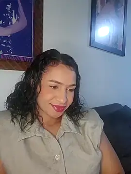 Snapshot of mell0102 chatting on May 2026 11:17:01 AM mell0102 online show from May 2026 11:17:01 AM