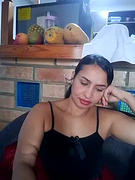 Snapshot of mell0102 chatting on July 2026 12:25:02 PM mell0102 online show from July 2026 12:25:02 PM