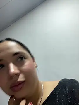 tiaana  online show from May 2026 02:53:02 AM
