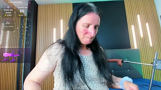 CloeMature online show from May 2026 01:45:01 AM