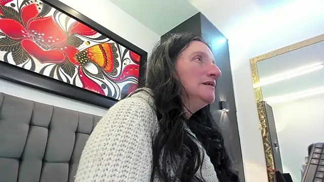 CloeMature online show from May 2026 04:07:01 AM