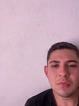 sneiderhernndez online show from May 2026 02:00:01 PM
