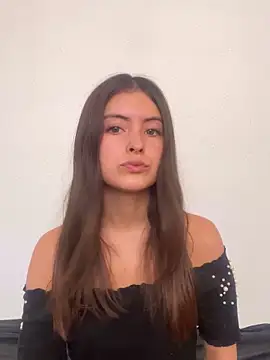 serenaa velvett online show from May 2026 07:18:02 PM