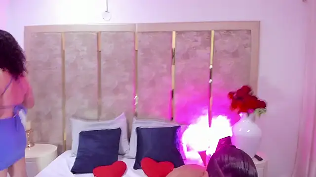 AishleAndSmith online show from July 2026 11:57:01 AM