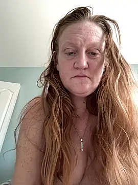 Kellilyn10 online show from May 2026 04:13:02 PM
