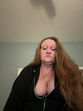 Kellilyn10 online show from June 2026 02:12:01 AM