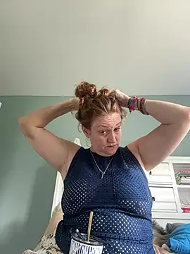 Kellilyn10 online show from July 2026 07:49:02 PM