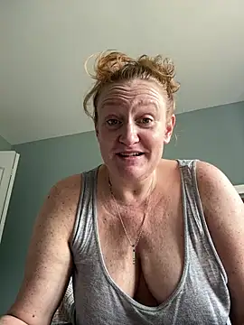 Kellilyn10 online show from July 2026 03:17:01 PM