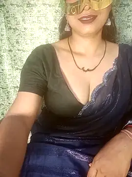 Juli 80 online show from June 2026 08:02:02 PM
